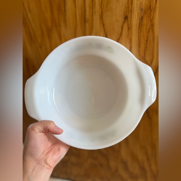 Fireking Meadow Green Casserole Dish - Picture 3 of 3